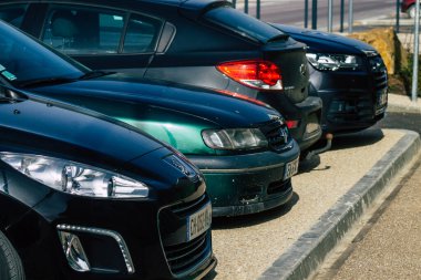 Reims kasabasında 25 Şubat 2021 'de Fransa' yı ele geçirdi çünkü Fransa 'yı etkileyen salgın sırasında insanlar evlerinde oturuyorlardı.