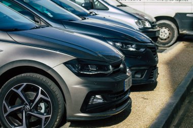 Reims kasabasında 25 Şubat 2021 'de Fransa' yı ele geçirdi çünkü Fransa 'yı etkileyen salgın sırasında insanlar evlerinde oturuyorlardı.