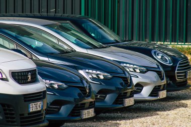 Reims kasabasında 25 Şubat 2021 'de Fransa' yı ele geçirdi çünkü Fransa 'yı etkileyen salgın sırasında insanlar evlerinde oturuyorlardı.