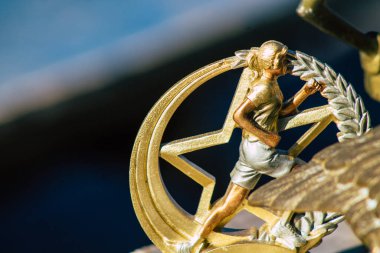 Reims France 27 Şubat 2021 Coronavirus salgını sırasında Fransa 'da bit pazarında satılan eski dekoratif eşyalar