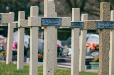 Reims Fransa 3 Mart 2021 I. Dünya Savaşı 'ndan ölen askerlerin mezarları Fransa' daki Reims mezarlığının askeri meydanına gömüldü.