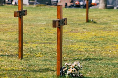 Reims Fransa 3 Mart 2021 I. Dünya Savaşı 'ndan ölen askerlerin mezarları Fransa' daki Reims mezarlığının askeri meydanına gömüldü.