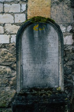 Reims France 04 Mart 2021 Kuzey Mezarlığı, 18. yüzyılın sonunda inşa edilmiş ve kentte kendilerini öne çıkaran vatandaşların çoğu kalıntıları içerir.