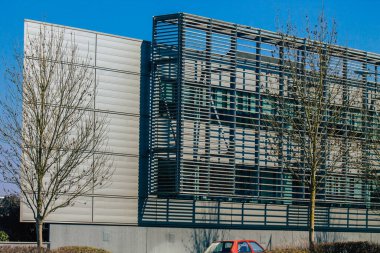 Reims France 08 Mart 2021 Modern bina Reims, Fransa 'nın Grand Est bölgesinde bir şehir ve Avrupa' nın en eski binalarından biridir.