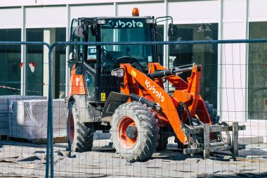 Reims, Fransa 8 Mart 2021 'de Fransa' yı etkileyen koronavirüs salgını sırasında Reims 'de bulunan yeni bir binanın şantiyesini inşa etti.