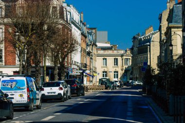 Reims 'de bulunan bir binanın cephesi, Fransa' nın Grand Est bölgesinde ve Avrupa 'nın en eski binalarından biri.