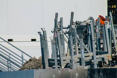 Reims 'deki koronavirüs salgını sırasında Fransa' yı etkileyen yeni bir binanın inşaatı için 23 Mart 2021 'de Fransa' ya gitti.