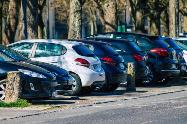 Reims şehrine park etmiş 29 Mart 2021 'de Fransa' yı ele geçirdi çünkü insanlar Fransa 'yı etkileyen salgın sırasında evlerinde oturuyorlardı.