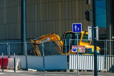 Reims 'deki koronavirüs salgını sırasında Fransa' da bulunan yeni bir binanın inşaatı 31 Mart 2021 'de Fransa' yı etkiledi.