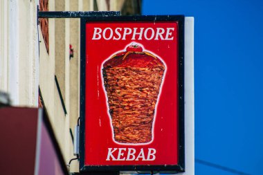 Reims Fransa 2 Nisan 2021 Ticari işareti Reims, Fransa 'nın Grand Est bölgesinde bir şehir