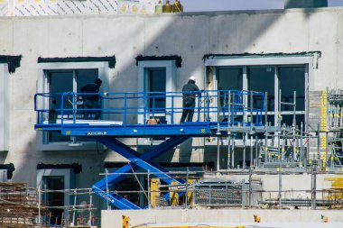 Fransa 'da Coronavirus salgını sırasında Reims şehir merkezinde inşa edilen yeni bir binanın inşaatı 15 Nisan 2021' de Fransa 'yı vurdu.