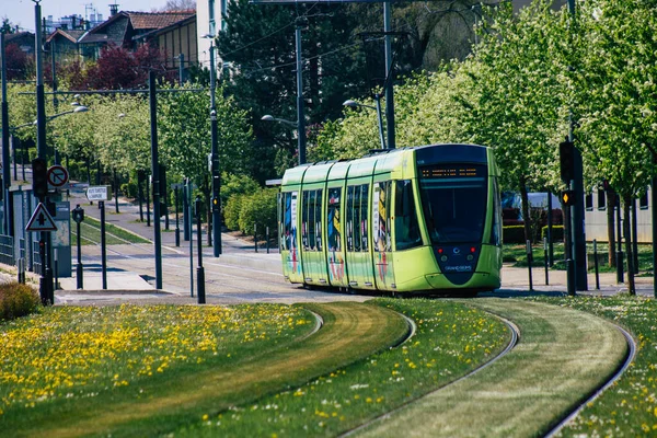 Reims Frankreich April 2021 Moderne Elektrische Straßenbahn Für Fahrgäste Die — Stockfoto