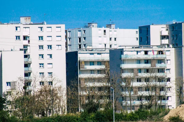 ランスフランス2021年4月25日フランスを襲ったコロナウイルス発生の間 ランスの通りに建物のファサード — ストック写真