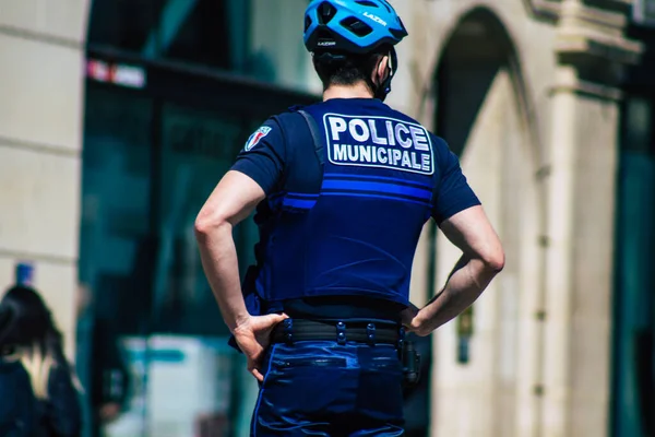 Reims Francia Aprile 2021 Ufficiale Polizia Con Pattuglia Bicicletta Strade — Foto Stock