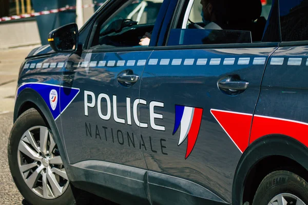 Реймс Франція Квітня 2021 Року Поліцейська Машина Патрулює Вулиці Реймса — стокове фото