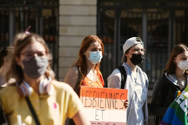 Reims Francja Kwietnia 2021 Osoby Biorące Udział Demonstracji Lgbt Ulicy — Zdjęcie stockowe