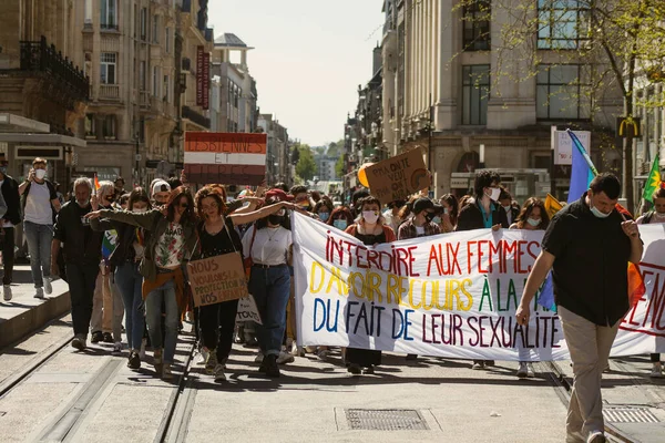 Reims Francia Aprile 2021 Persone Che Partecipano Una Manifestazione Lgbt — Foto Stock