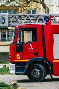 Reims Fransa 4 Mayıs 2021 Coronavirus salgını sırasında Reims sokaklarına müdahale eden itfaiye aracı Fransa 'yı vurdu