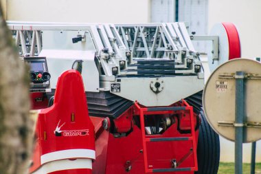 Reims Fransa 4 Mayıs 2021 Coronavirus salgını sırasında Reims sokaklarına müdahale eden itfaiye aracı Fransa 'yı vurdu