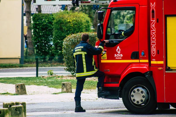 Reims France Maja 2021 Francuski Strażak Interweniował Ulicach Reims Podczas — Zdjęcie stockowe