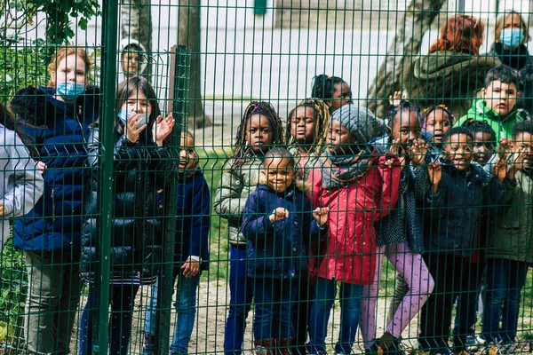 Reims Francia Maggio 2021 Bambini Della Scuola Elementare Entusiasti Vedere — Foto Stock