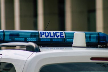 Reims France 05 Mayıs 2021 Fransa 'da meydana gelen koronavirüs salgını sırasında Reims sokaklarına müdahale eden polis