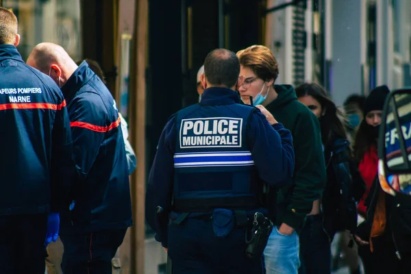 Reims Frankrike Maj 2021 Polisen Ingriper Reims Gator Det Utbrott — Stockfoto