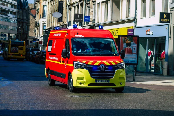 Reims France Května 2021 Hasič Zásazích Ulicích Remeše Během Vypuknutí — Stock fotografie