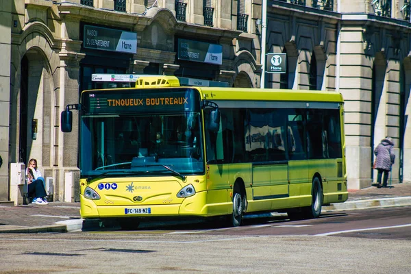 Reims Frankreich Mai 2021 Busfahrt Durch Die Straßen Von Reims — Stockfoto