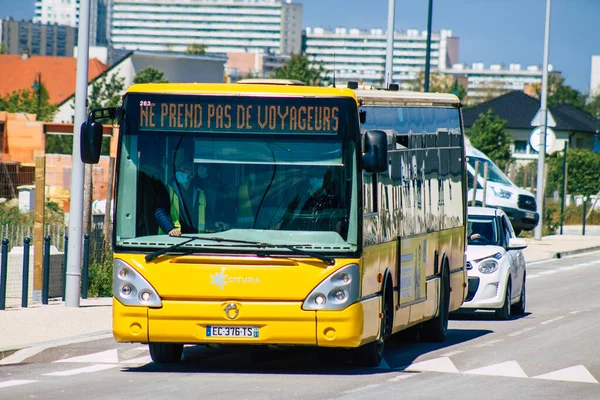 Reims Francia Mayo 2021 Autobús Que Circula Por Las Calles — Foto de Stock