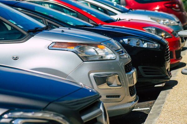 Реймс Франция 25 мая 2021 года Автомобили, припаркованные на улицах центра города столичной области