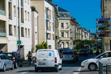 Reims, Fransa 'yı 28 Mayıs 2021' de Fransa 'nın Grand Est bölgesinde yer alan ve Avrupa' nın en eski kentlerinden biri olan Reims kentinin manzarası.