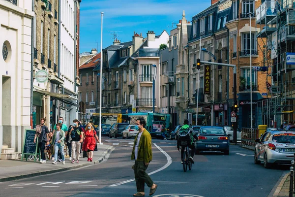 Reims Francia Mayo 2021 Los Peatones Caminan Por Las Calles —  Fotos de Stock