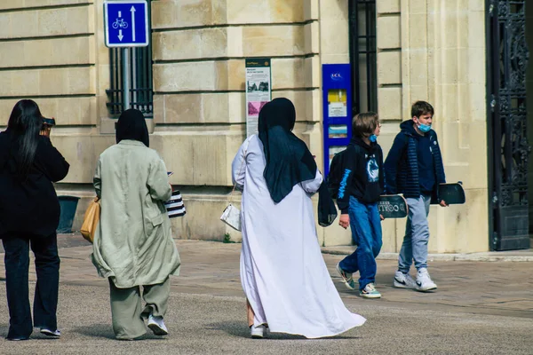 Reims Francia Mayo 2021 Los Peatones Caminan Por Las Calles — Foto de Stock