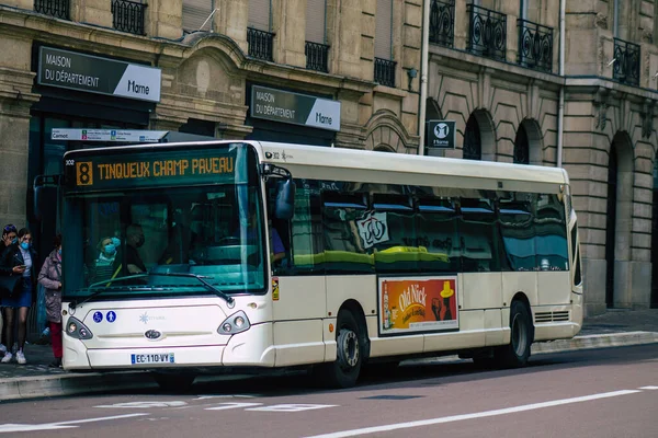 Reims Frankreich Mai 2021 Busfahrt Durch Die Straßen Von Reims — Stockfoto