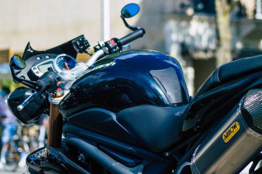 Reims 29 Mayıs 2021 Reims şehir merkezindeki bir otoparkta park etmiş bir motosiklet tamircisine yakın çekim