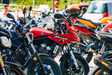 Reims 29 Mayıs 2021 Reims şehir merkezindeki bir otoparkta park etmiş bir motosiklet tamircisine yakın çekim