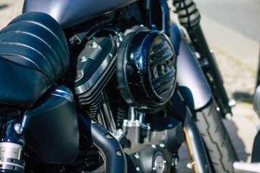 Reims 29 Mayıs 2021 Reims şehir merkezindeki bir otoparkta park etmiş bir motosiklet tamircisine yakın çekim