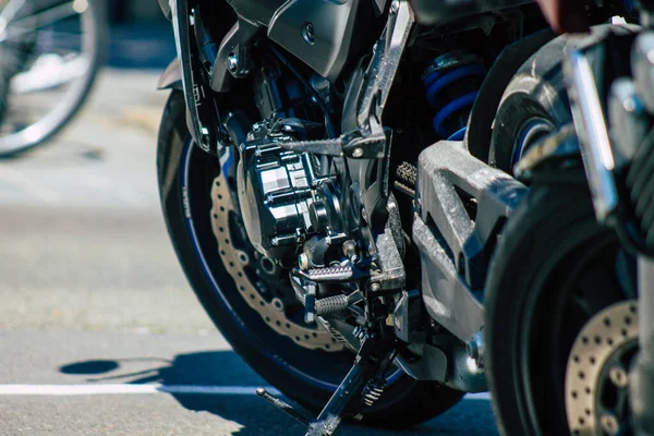 Reims França Maio 2021 Fechar Mecânica Uma Motocicleta Estacionada Estacionamento — Fotografia de Stock