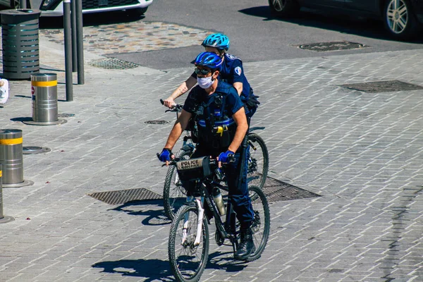 Reims Frankreich Mai 2021 Polizisten Mit Fahrrädern Patrouillieren Während Der — Stockfoto