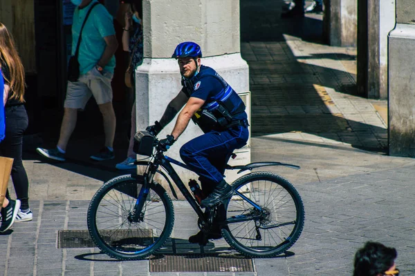 Reims Francia Mayo 2021 Policía Patrullando Centro Reims Durante Desmantelamiento —  Fotos de Stock