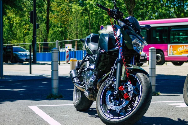 Reims França Maio 2021 Fechar Mecânica Uma Motocicleta Estacionada Estacionamento — Fotografia de Stock