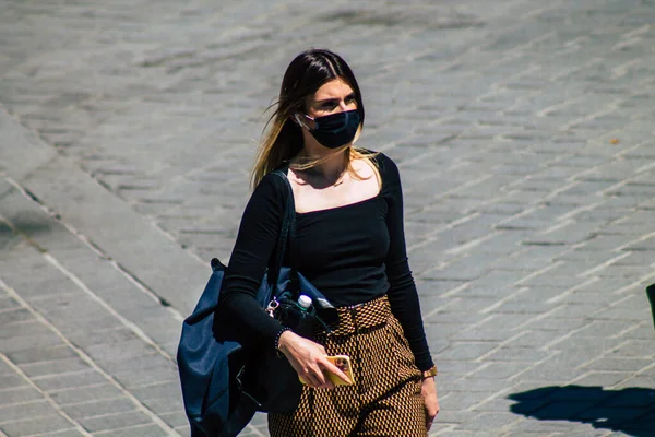 Reims France May 2021 Woman Walking Streets Reims Coronavirus Outbreak — Stock Photo, Image