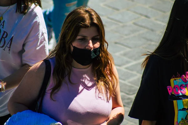 Reims França Maio 2021 Mulher Andando Nas Ruas Reims Durante — Fotografia de Stock