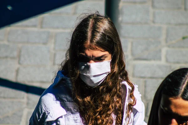 Reims França Maio 2021 Mulher Andando Nas Ruas Reims Durante — Fotografia de Stock