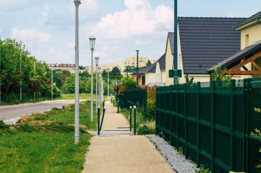 Reims Fransa 2 Haziran 2021 'de, Fransa' nın Grand Est bölgesinde yer alan ve Avrupa 'nın en eski kentlerinden biri olan Reims kentinin manzarasına sahiptir.