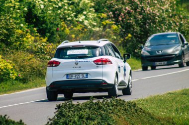 Reims Fransa 3 Haziran 2021 Coronavirus salgını sırasında Fransa sokaklarından geçen ambulans