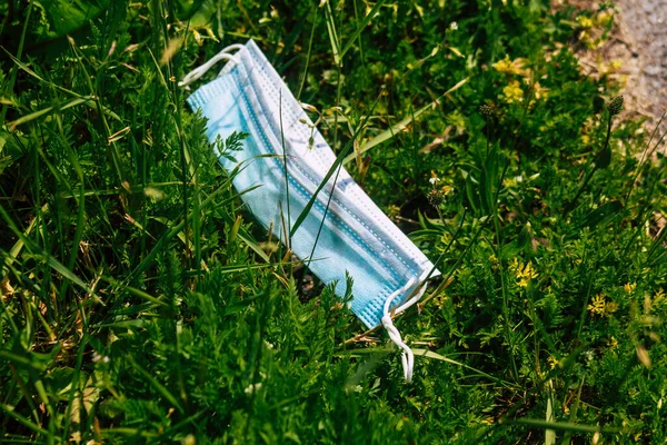 Reims France June 2021 Surgical Mask Protect Coronavirus Thrown Streets — Stock Photo, Image