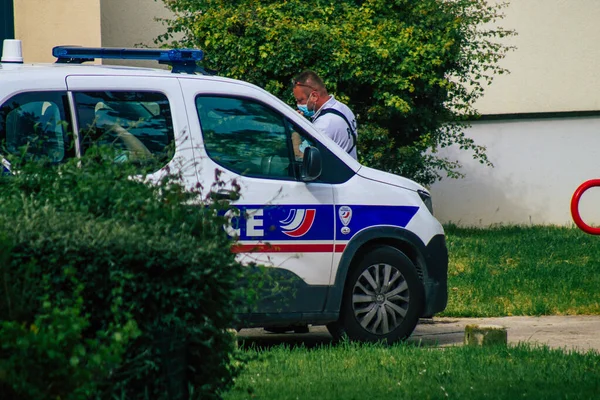 Reims Francia Junio 2021 Patrulla Policial Impone Distanciamiento Social Las — Foto de Stock