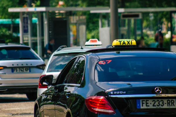 Reims Frankreich Juni 2021 Taxifahren Den Straßen Von Reims Während — Stockfoto